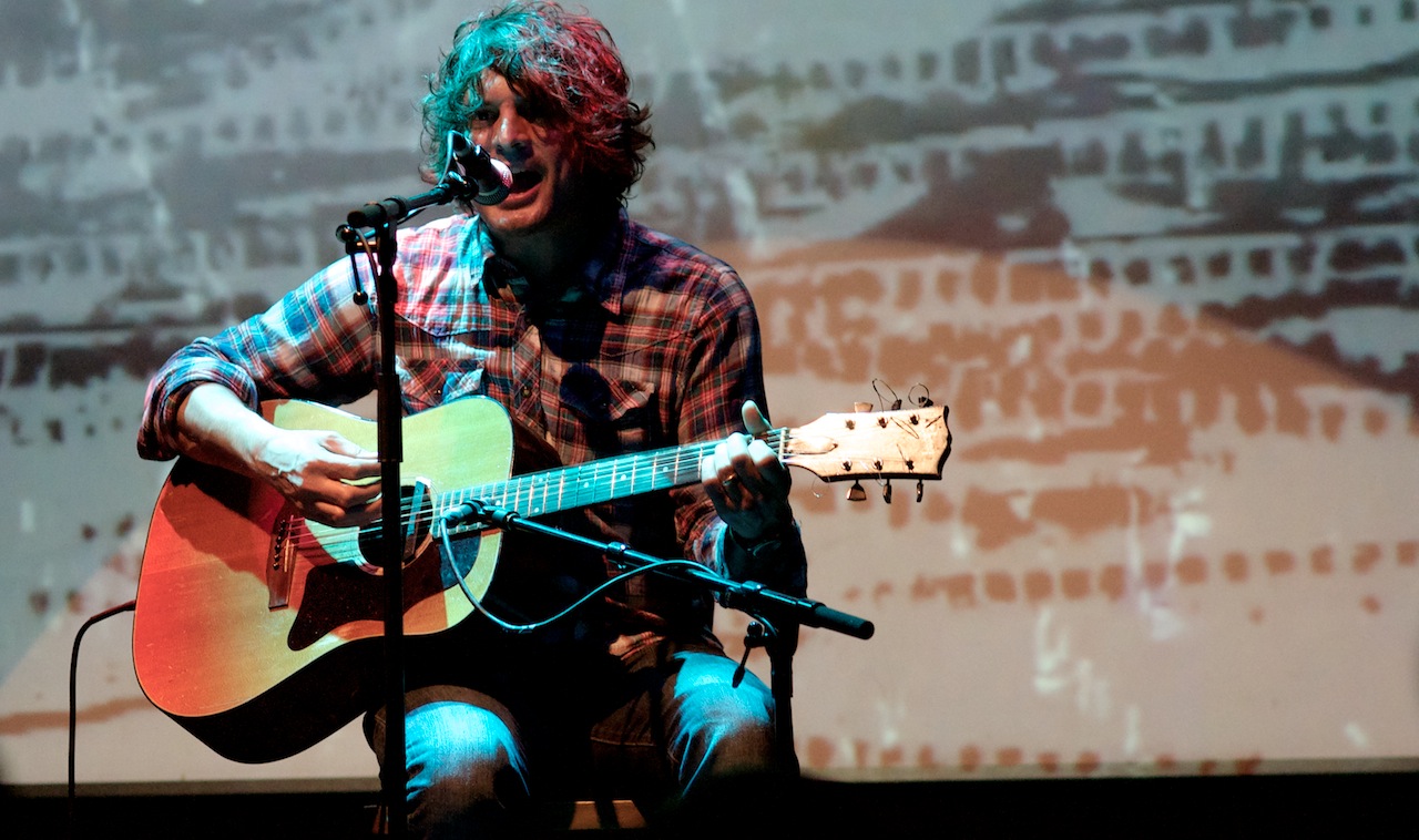 Chris Helme.  Live at Limbo 10th March 2012